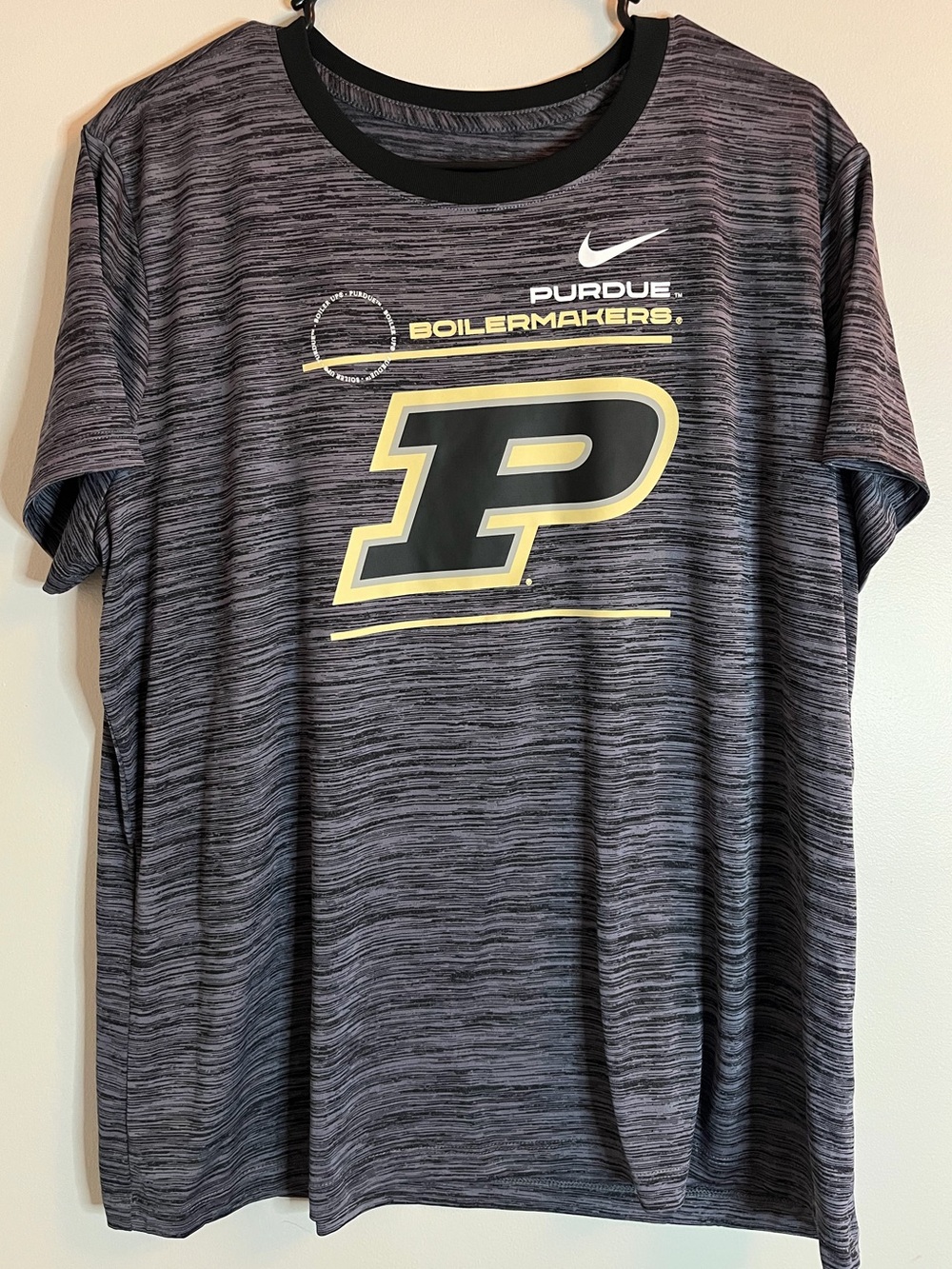 Nike Purdue Boilermakers Dri-Fit Short Sleeve T-Shirt Tee Gray Women’s 2XL XXL